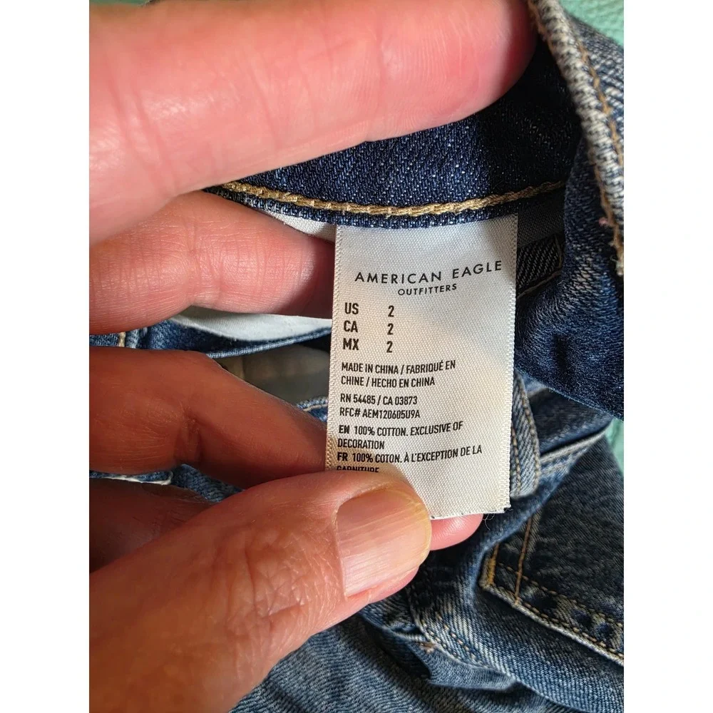 American Eagle High Waisted Denim Shorts Size 2 Medium Wash Raw Hem Cut Offs